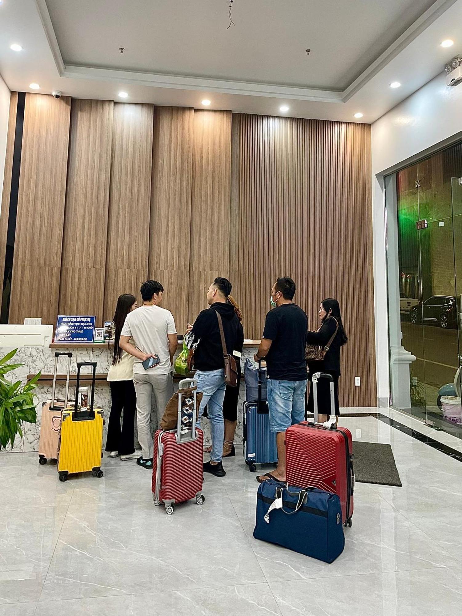 Central Halong Hotel Ha Long Dış mekan fotoğraf