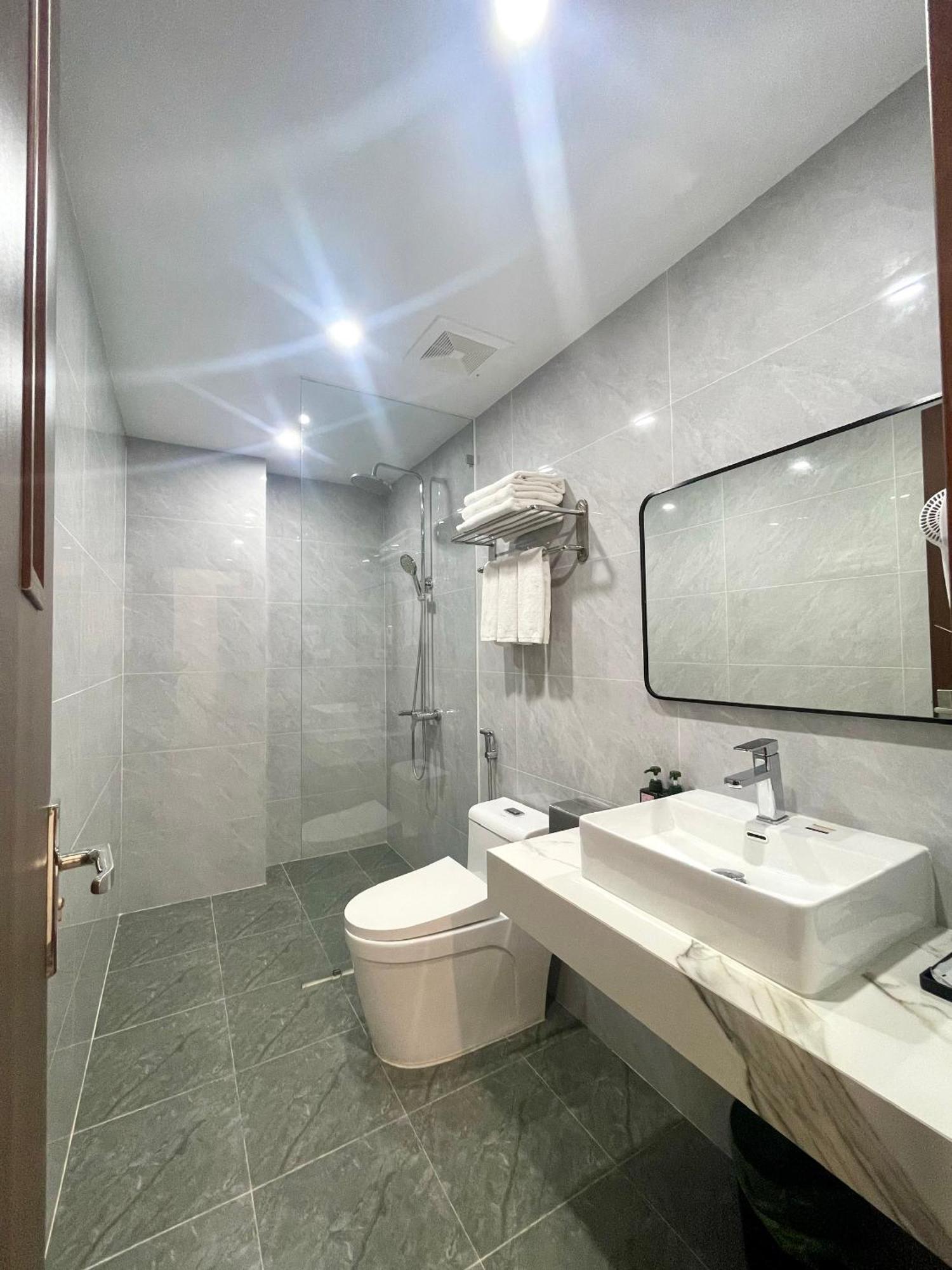 Central Halong Hotel Ha Long Dış mekan fotoğraf